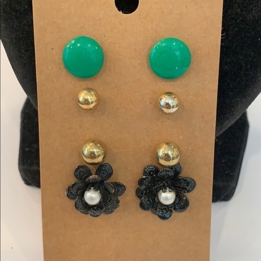 💐5/25 4 pair gold ball stud metal black flower